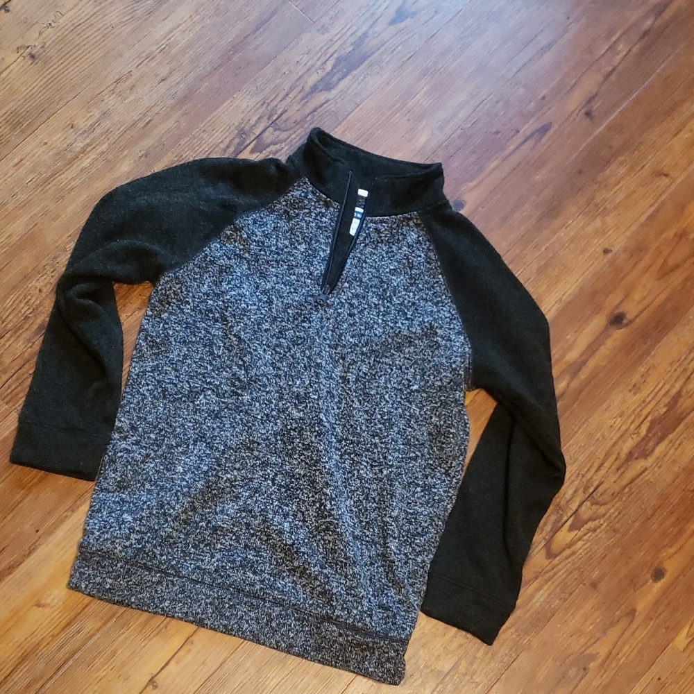 Old Navy Kids Two-Tone Quarter-Zip Sweatshirt - Black and Gray